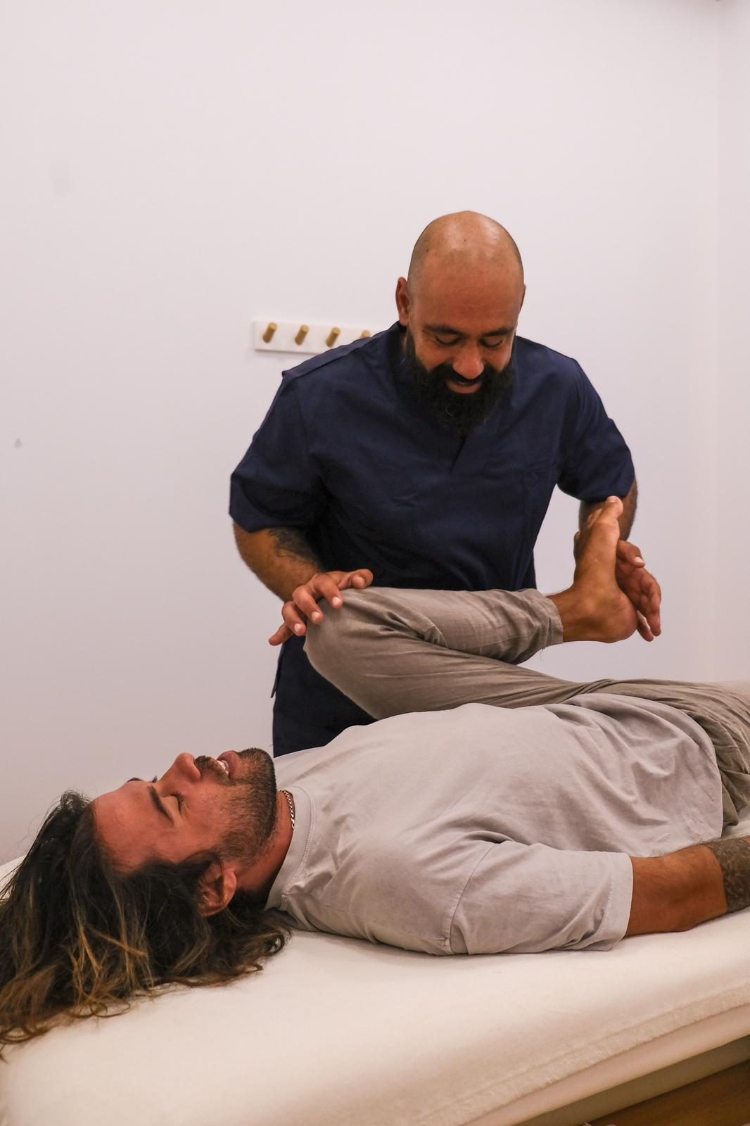 Tratamento de massagem no Mandala Sagres